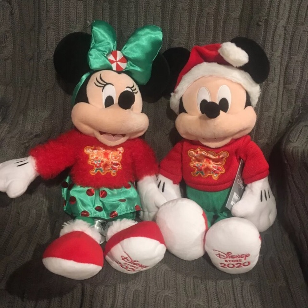 Mickey and Minnie 2020 holiday plush